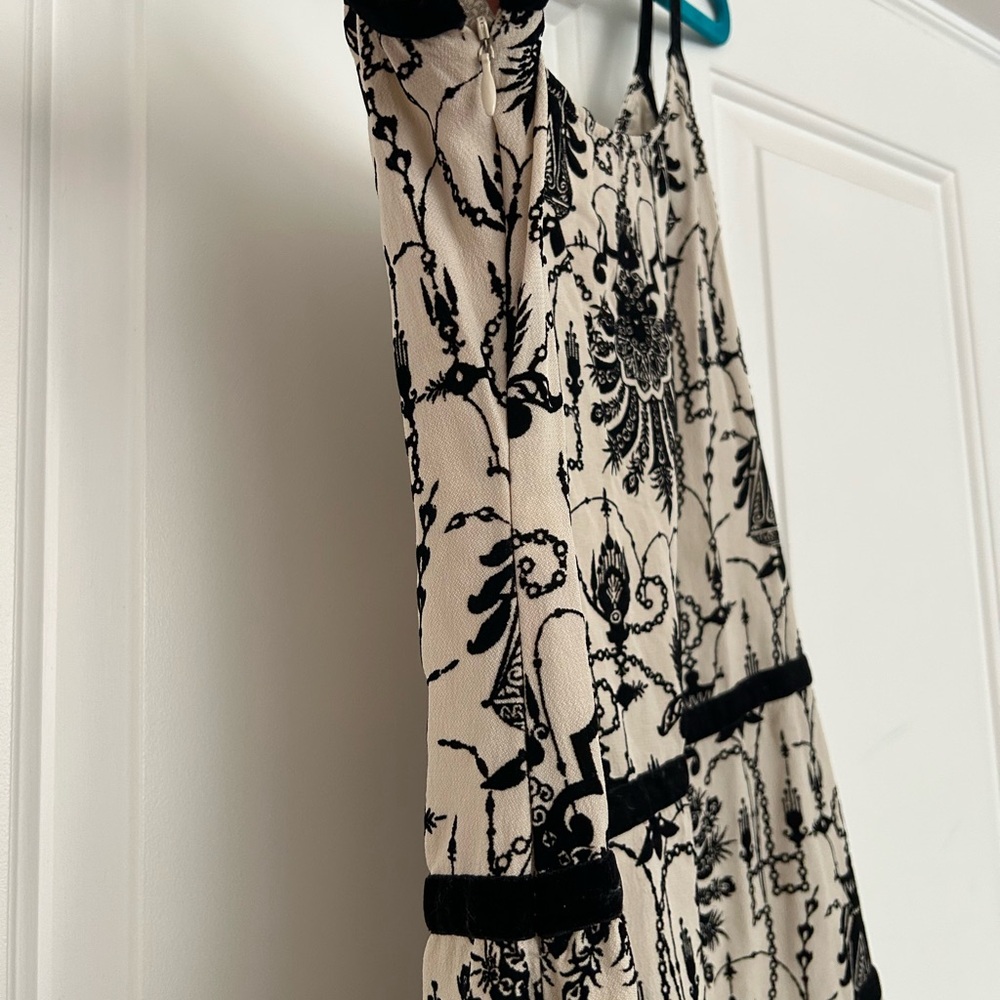Diane Von Furstenberg Black and White Silk Dress - Picture 7 of 7